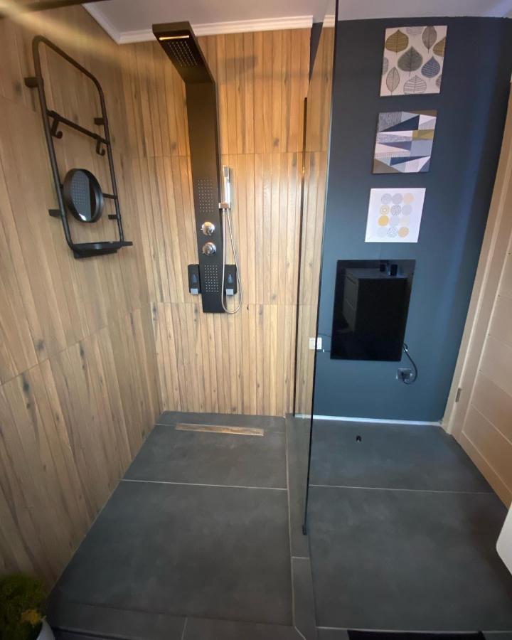 Nordik Cabin - Aframe With 2 Bedrooms Mărişel Exteriör bild