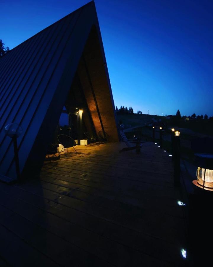 Nordik Cabin - Aframe With 2 Bedrooms Mărişel Exteriör bild