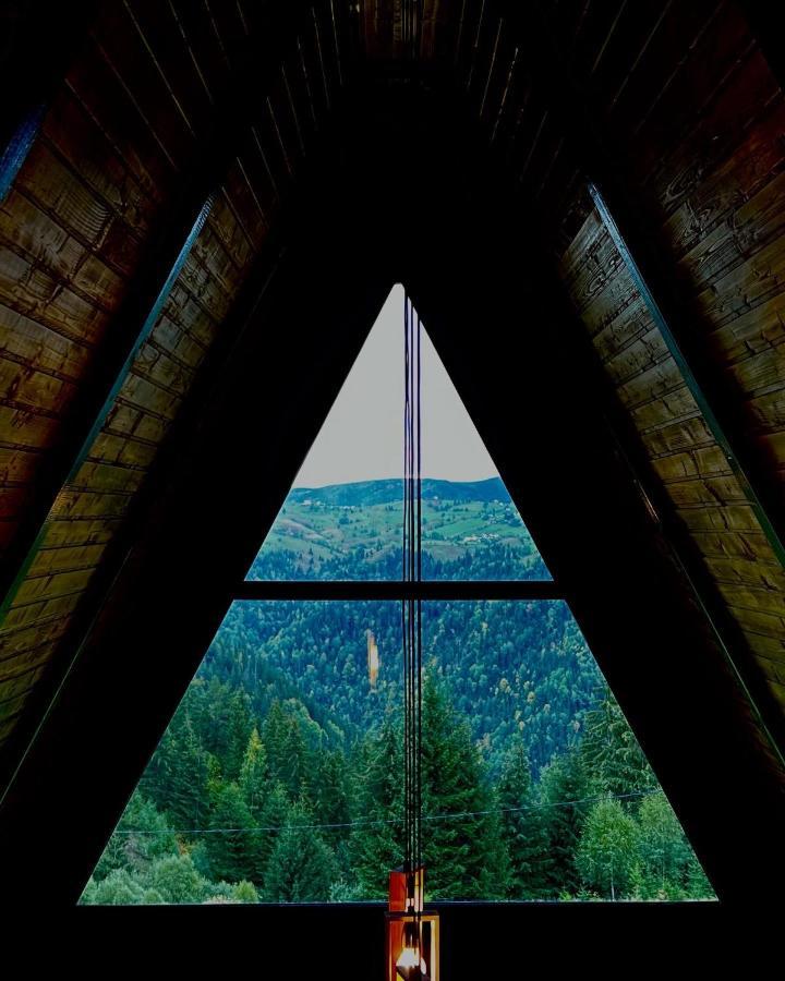 Nordik Cabin - Aframe With 2 Bedrooms Mărişel Exteriör bild